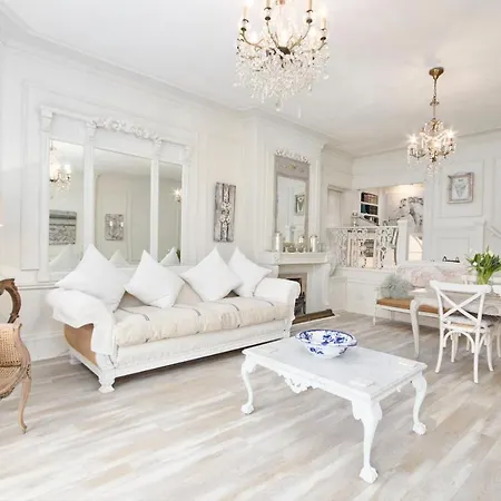 The Stunning French Boudoir Of Apartment *